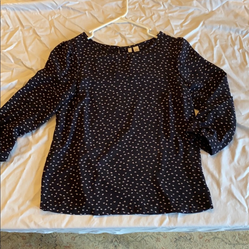 Super cute blouse!